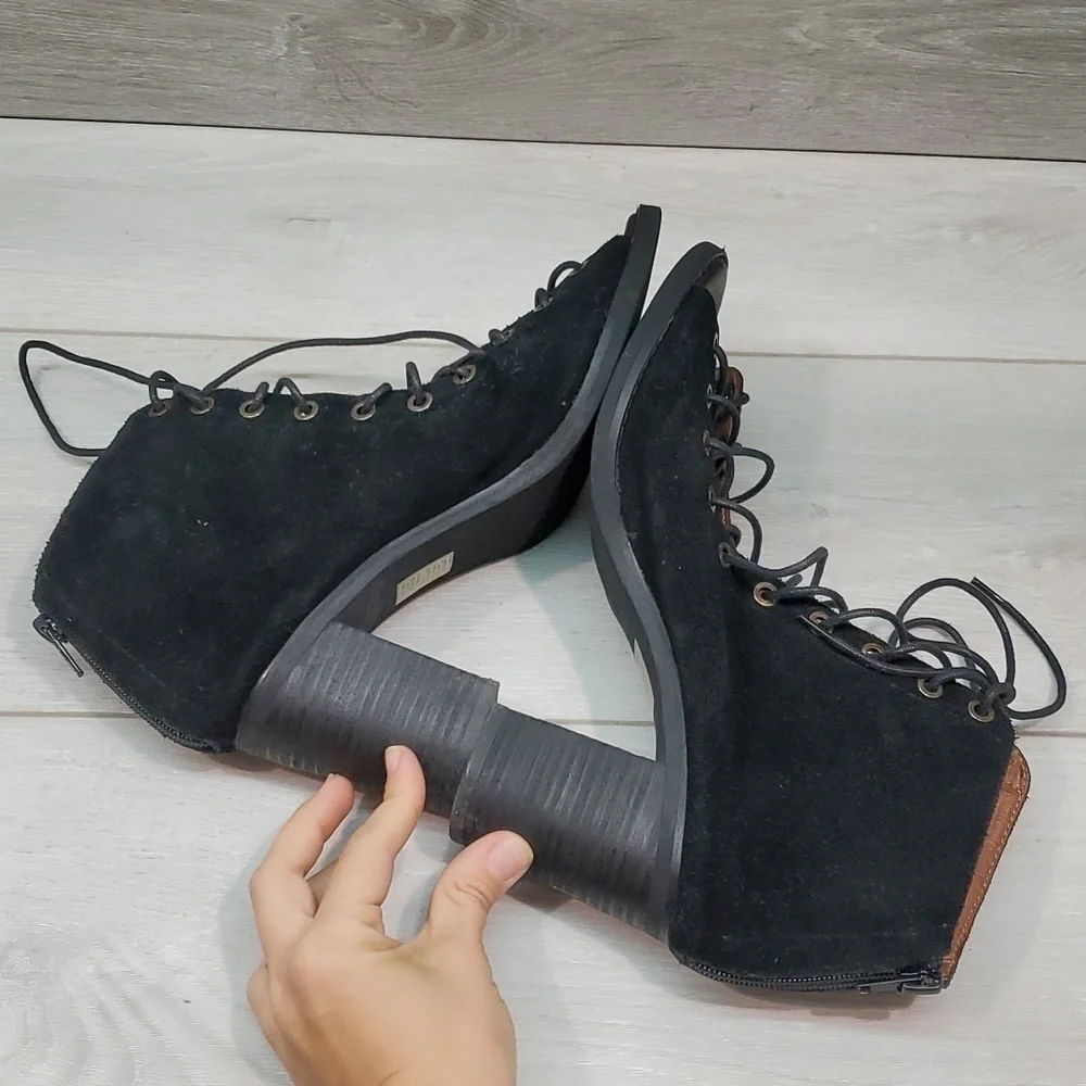Jeffrey Campbell good jeffrey